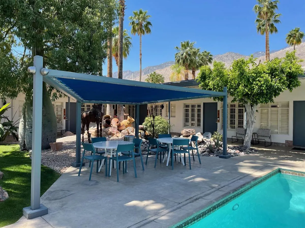 Desert Paradise Gay Mens Clothing Optional Resort Palm Springs