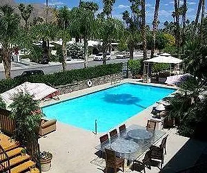 Hotel Palm Tee